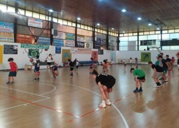 Γέμισε παιδιά το Κλειστό Γυμναστήριο «Εβίνα Μάλτση» στη Γουμένισσα!