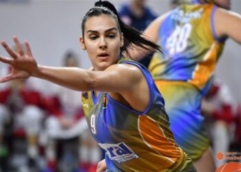 Στη γραμμή των βολών με τη… Σοφία Γρηγορίου