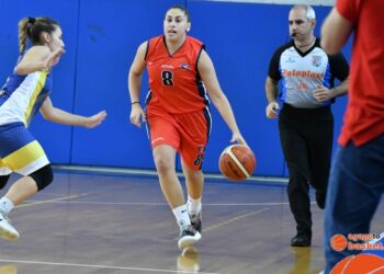 Στη γραμμή των βολών με την… Ευγενία Κολλάτου