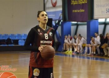 Στη γραμμή των βολών… με την Τζένη Λουκάτου