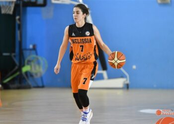Στη γραμμή των βολών με τη… Στεφανία Πατέρα