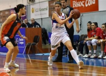 Στη γραμμή των βολών με τη… Δέσποινα Θεοδωρομανωλάκη