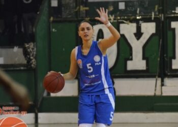 Στη γραμμή των βολών… με την Έλενα Βλάνη