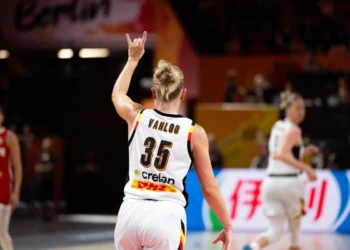 Η συγκινητική κίνηση της Meesseman: Έδωσε το MVP στη Vanloo